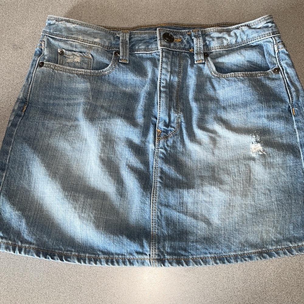 🧨GAP skirt size 4/27